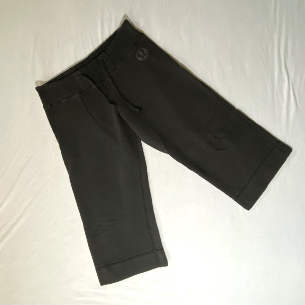 Lululemon - Fleece Cropped Pants